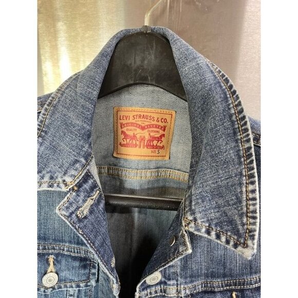 Levi Strauss & Co. Women's Denim Jacket Size‎ S - Classic Style Lightweight - Picture 2 of 14